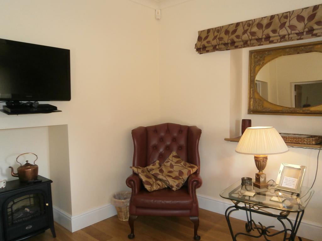 Plas Y Dderwen Bed And Breakfast Αμπερίστγουιθ Εξωτερικό φωτογραφία